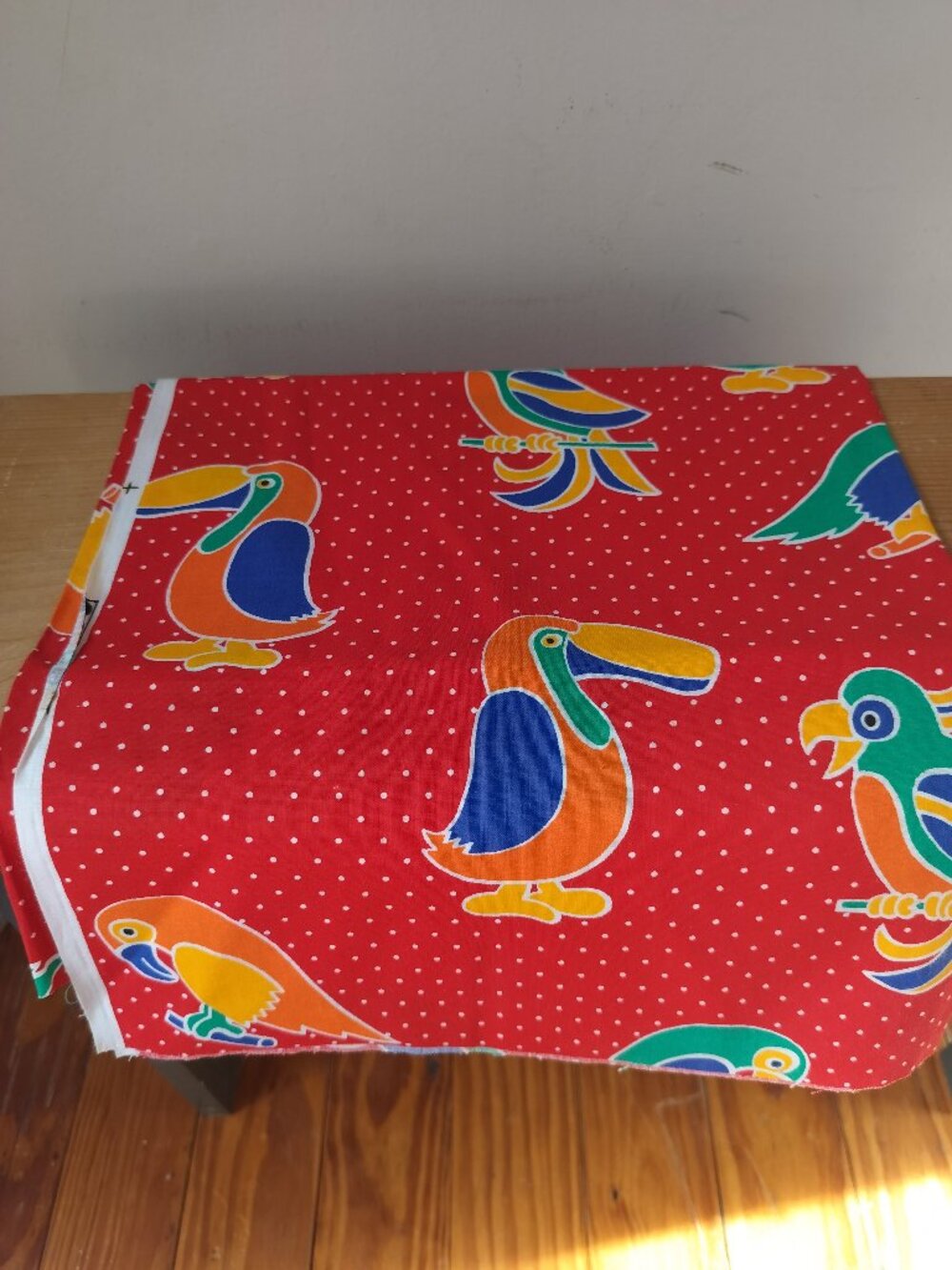 Vintage Fabric - Funky Parrots